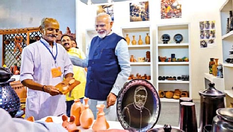 पंतप्रधान नरेंद्र मोदी यांनी दिला स्वदेशीचा मंत्र