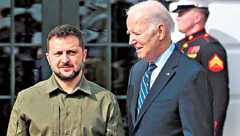 अमेरिकेच्या मदतीशिवाय युद्ध हारू : झेलेन्स्की