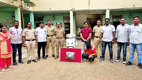 कराड पोलिसांनी एक किलो गांजा पकडला