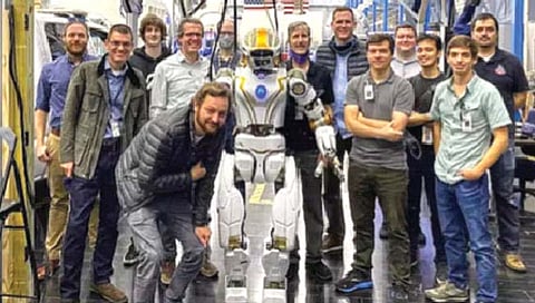 NASA : ‘नासा’ मोहिमेत अंतराळवीरांऐवजी रोबो!