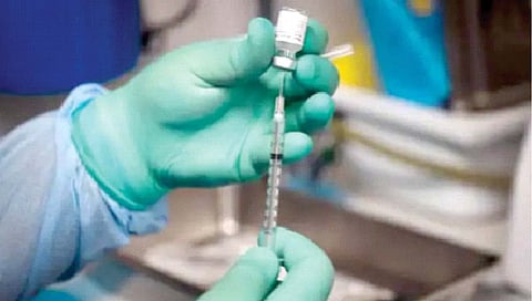 कर्करोगावर लस बनवल्याचा ब्रिटिश संशोधकांचा दावा