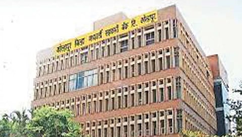 जिल्हा बँकांचे अस्तित्व येणार संपुष्टात!