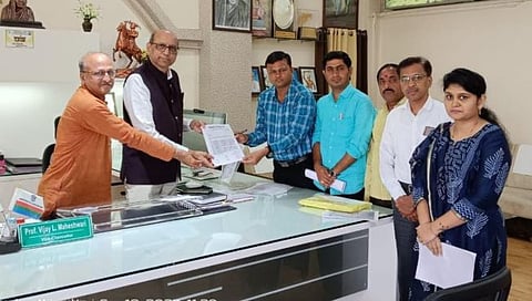 धुळे : सिनेट बैठकीत विद्यापीठ विकासावर चर्चेसाठी आता विशेष राखीव वेळ