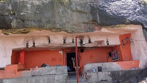 चांदवड येथील प्राचीन गुहा