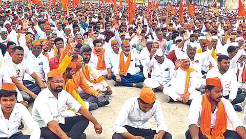 नाशिक : चांदवडला हिंदू जनआक्रोश मोर्चात लोटला जनसागर