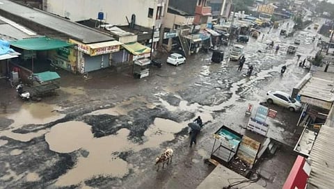 धुळे : दीर्घ विश्रांतीनंतर पिंपळनेरसह परिसरात पावसाची हजेरी