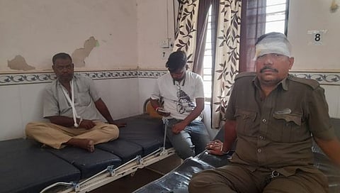 Nashik Nandgaon : एसटी बसचा अपघात; चालक-वाहकासह प्रवासी जखमी