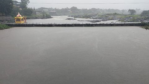 Nashik : कळवण तालुक्यात काही गावात पूरस्थिती, प्रशासनाकडून सतर्कतेचा इशारा