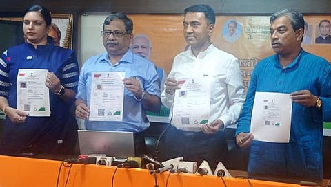 Goa Chief Minister : गोव्याच्या मुख्यमंत्र्यांनी घेतली अवयवदानाची शपथ; ब्रेन डेथ झाल्यानंतर तीन अवयव दान करणार