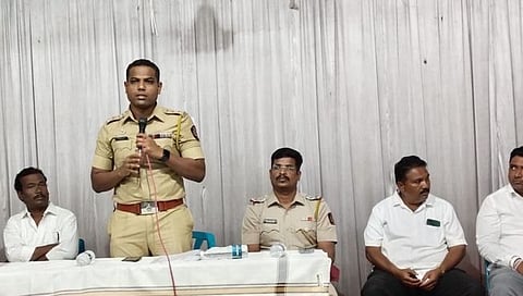 कोल्हापूर : सामाजिक उपक्रमाने गणेशोत्सव साजरा करा – उपअधीक्षक साळवी