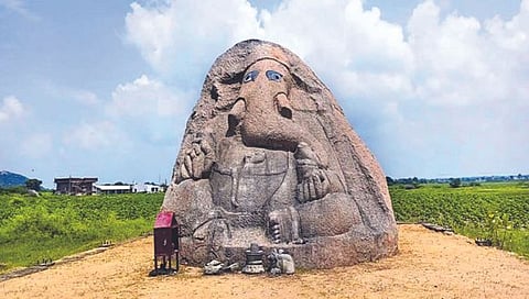 देशात ‘या’ ठिकाणी बाप्पांची सर्वात उंच मूर्ती