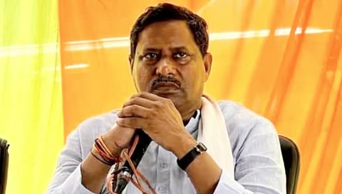 वीस कोटींमध्ये किती शून्य? डॉक्टर असलेले खासदार म्हणाले…