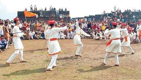 Ganeshotsav 2023 : रांगड्या कोल्हापुरी कलापथकांची मुलूखगिरी