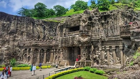 World Tourism Day : वेरूळ आणि अजिंठा लेण्यांची पर्यटकांना भुरळ