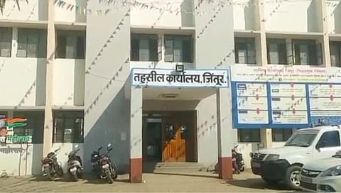 परभणी : कौसडी येथील स्वस्त धान्य दुकानदारावर कारवाई करा; तहसीलदारांकडे मागणी