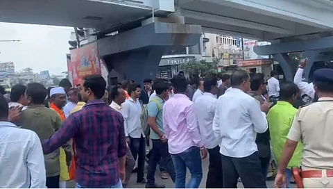 छत्रपती संभाजीनगर : मराठा क्रांती मोर्चाचा एल्गार, मुकुंदवाडीत सरकारची प्रतिकात्मक अंत्ययात्रा