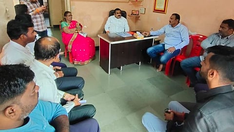 कोल्हापूर : ठाकरे गटाचे हातकणंगले मतदारसंघात ‘होऊ दे चर्चा’ अभियान