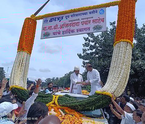 कात्रज दूध संघाकडून अजित पवार यांचे जल्लोषात स्वागत