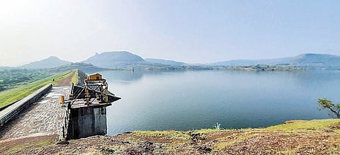 वीरगाव : ‘आढळात’ फक्त 463 दलघफू पाणी आवक