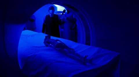 ‘ते’ मृतदेह एलियनचे, त्यातील एक कधीकाळी जिवंत होते! : मेक्सिकोच्या डॉक्टरांचा दावा