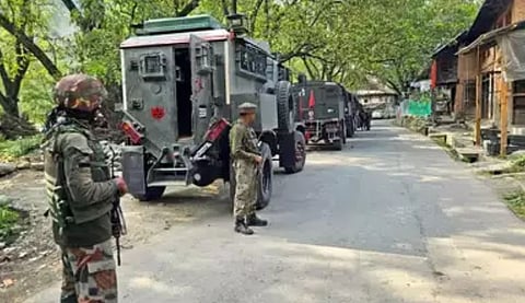 मागील सात दिवस अनंतनाग जिल्ह्यात चकमक सुरु हाेती.