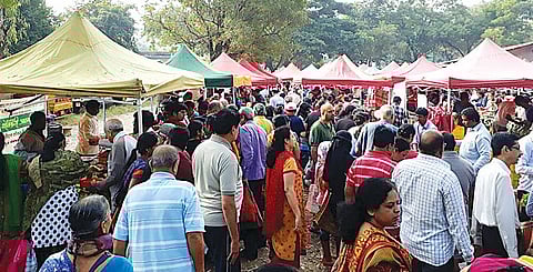 Pune News : पुण्यात अनधिकृत आठवडे बाजारांचा सुळसुळाट; 100 पैकी सहाच बाजार अधिकृत!