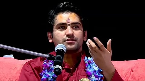 बागेश्वर धामचे बाबा धीरेंद्र कृष्ण शास्त्री . ( संग्रहित छायाचित्र )