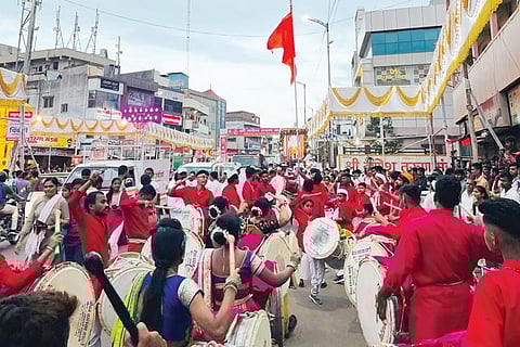 ganeshotsav 2023 : गणपती बाप्पा मोरया… मंगलमूर्ती मोरया; भोसरी परिसरात ढोल-ताशांचा गजर