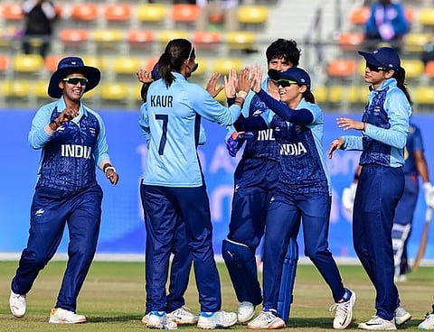Asian Games 2023 Cricket : भारतीय महिला क्रिकेट संघाची सुवर्णपदकाला गवसणी, श्रीलंकेचा १९ धावांनी पराभव