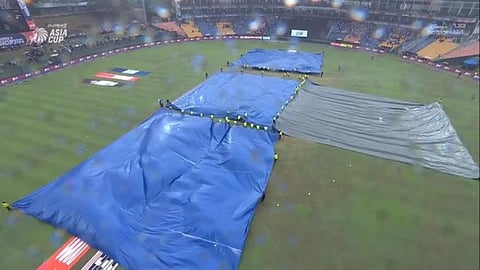 IND vs PAK : भारत-पाक सामन्यात जर पावसानेच ‘बॅटींग’ केली तर काय होणार?