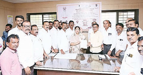 कोपरगाव : दुष्काळी परिस्थिती जबाबदारीने हाताळावी