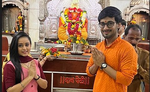 अबोल प्रीतीची अजब कहाणी