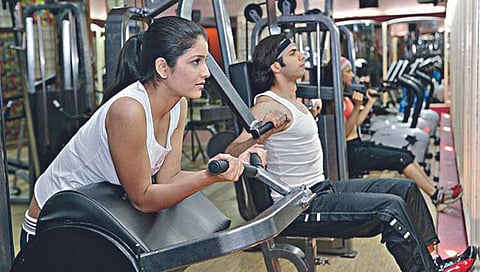 व्यायाम करताना…