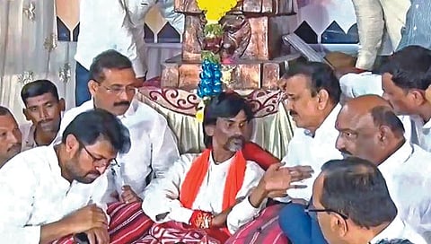 Manoj Jarange Patil Maratha reservation | सरकारला महिन्याची वेळ देण्याची विनंती जरांगे-पाटील यांनी फेटाळली