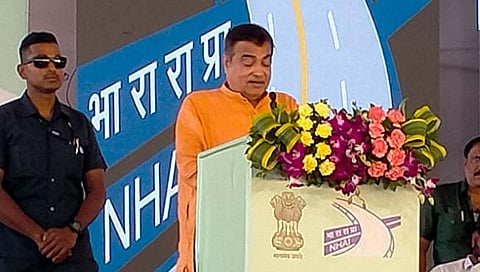 Nitin gadkari: नगरपरिषदेकडे जहर खायला पैसे आहेत का? रस्त्यांच्या दुरवस्थेवर नितीन गडकरी उद्विग्न