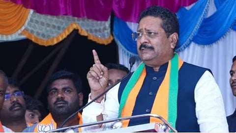 नेहरू भारताचे पहिले पंतप्रधान नव्हते : कर्नाटक भाजप आमदारांच्या विधानाने नवा वाद