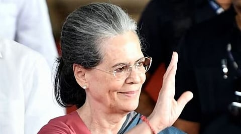 काँग्रेसच्या ज्येष्ठ नेत्या साेनिया गांधी. ( संग्रहित छायाचित्र )