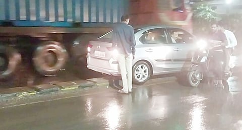 तळेगाव-चाकण-शिक्रापूर महामार्ग बनला मृत्यूचा सापळा