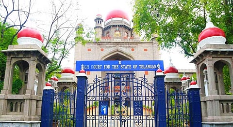 ‘विभक्त दाम्पत्याच्या मुलांचा ताबा कोणाकडे असावा, हे कुटुंबातील वडिलधार्यांनी ठरवू नये’: तेलंगणा उच्च न्यायालय