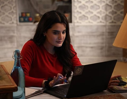 आंगन – अपनों का