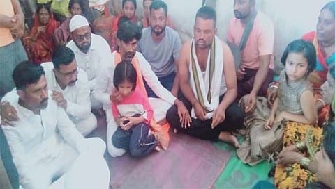 बीड : आंतरवाली सभेला गेलेल्या गेवराईच्या तरुणाचा उष्माघाताने मृत्यू ; जरांगे- पाटील यांच्याकडून श्रद्धांजली