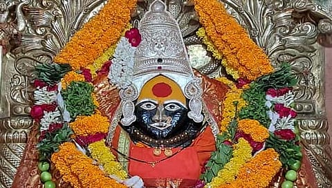 हिंगोली: नवसाला पावणारी वारंग्याची भवानीदेवी