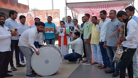 छत्रपती संभाजीनगर : मराठा आरक्षणासाठी क्रांतीचौकात ढोल बजाव आंदोलन