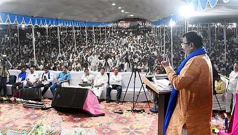 Sudhir Manguntiwar : डॉ. बाबासाहेब आंबेडकर यांच्या विचारांवर चालण्याचा संकल्प करा: सुधीर मुनगंटीवार