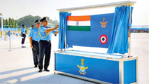 Indian Air Force Day : हवाई दलाला मिळाला नवा ध्वज
