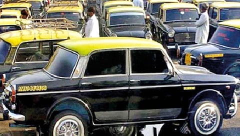 मुंबईची धडकन आजपासून पडद्याआड