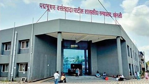 सांगली जिल्हाधिकार्यांकडून ‘सिव्हिल’ची झाडाझडती