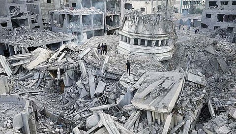 Israel Hamas war | इस्रायलच्या हल्ल्यात गाझा पट्टी उद्ध्वस्त, मृतांचा आकडा १६०० वर