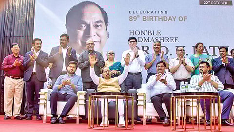 पद्मश्री डॉ. डी. वाय. पाटील यांचा वाढदिवस उत्साहात