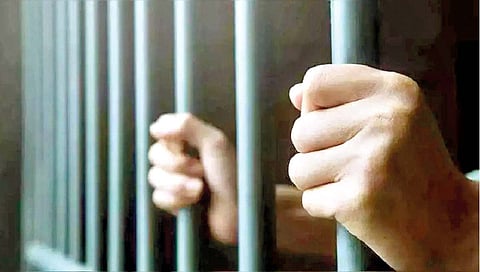 कारागृहांचे कटू वास्तव